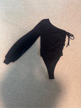 NWOT Women’s Pretty Little Thing Bodysuit